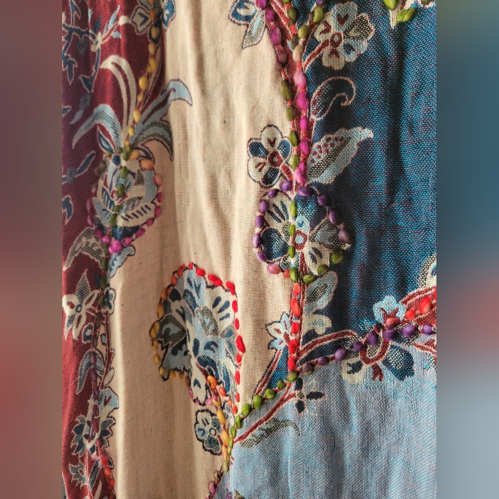Embroidered Kimono - Picture 2 of 3
